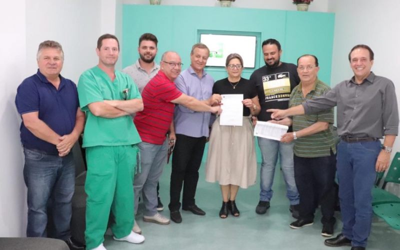 Deputado Valdir Colatto entrega mais de R$ 4 milhões em recursos para o Oeste