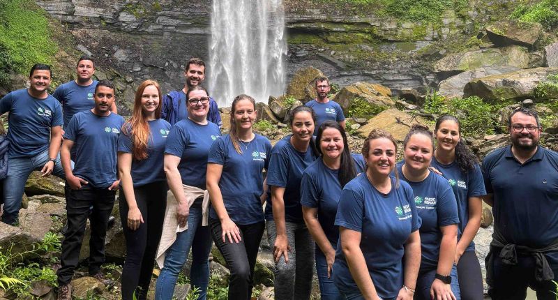 Turma do Curso Técnico em Florestas conhece produção florestal